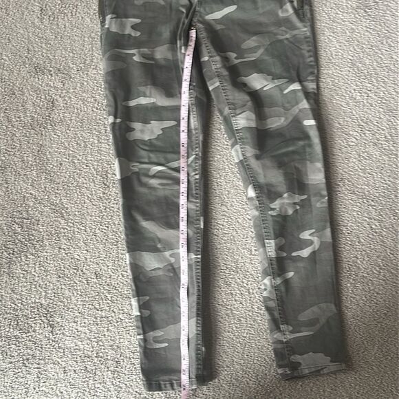 Democracy Camouflage Skinny Jeans with Ab Solution Technology - Picture 6 of 9